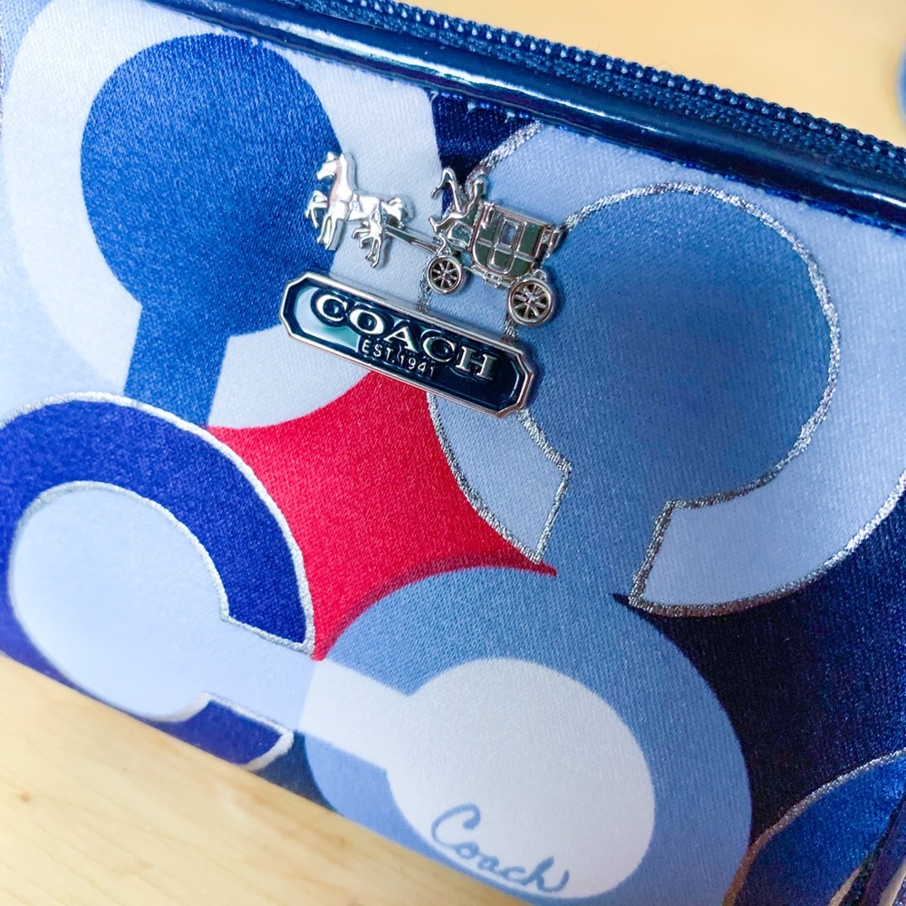 Coach - small keychain wallet